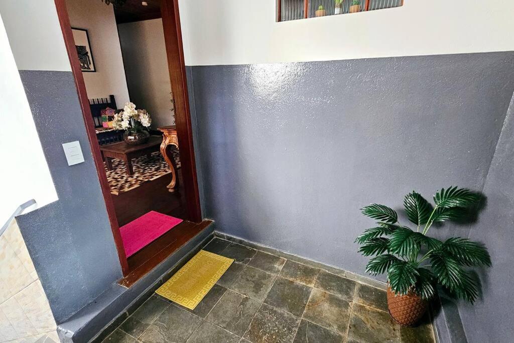 チラデンテス Casa Dos Coelhos, 750M Do Centro, Ate 12 Pessoasヴィラ エクステリア 写真